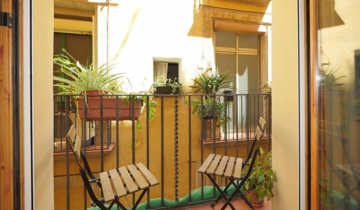 Urban Design Apartments & Studios Barcelona Exterior photo