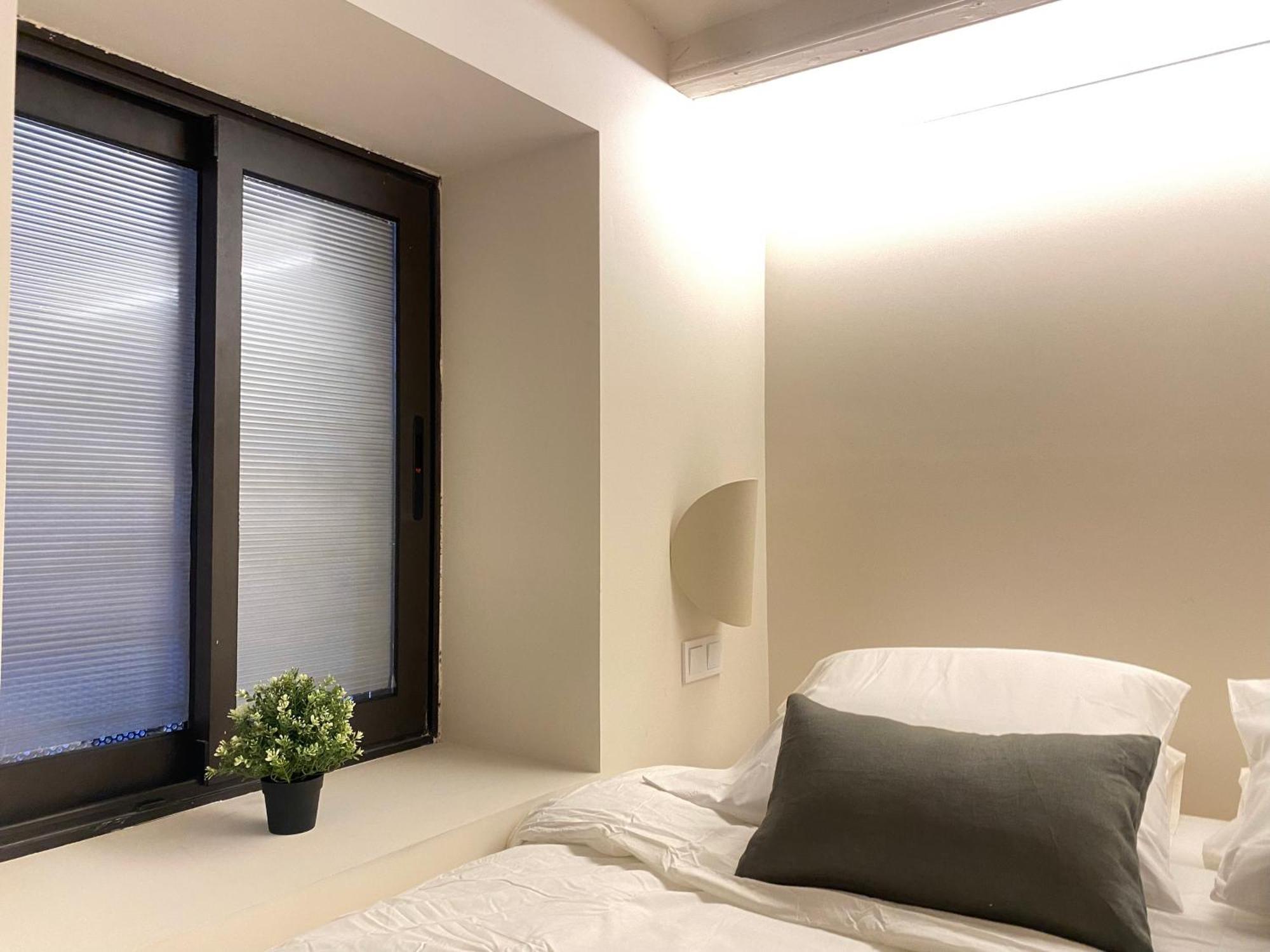 Urban Design Apartments & Studios Barcelona Exterior photo