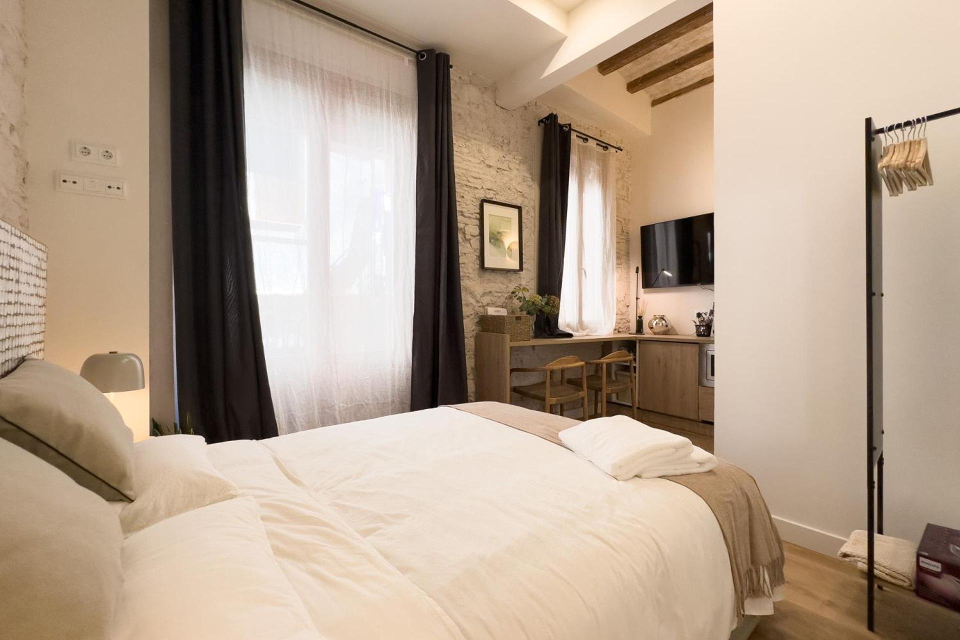 Urban Design Apartments & Studios Barcelona Exterior photo