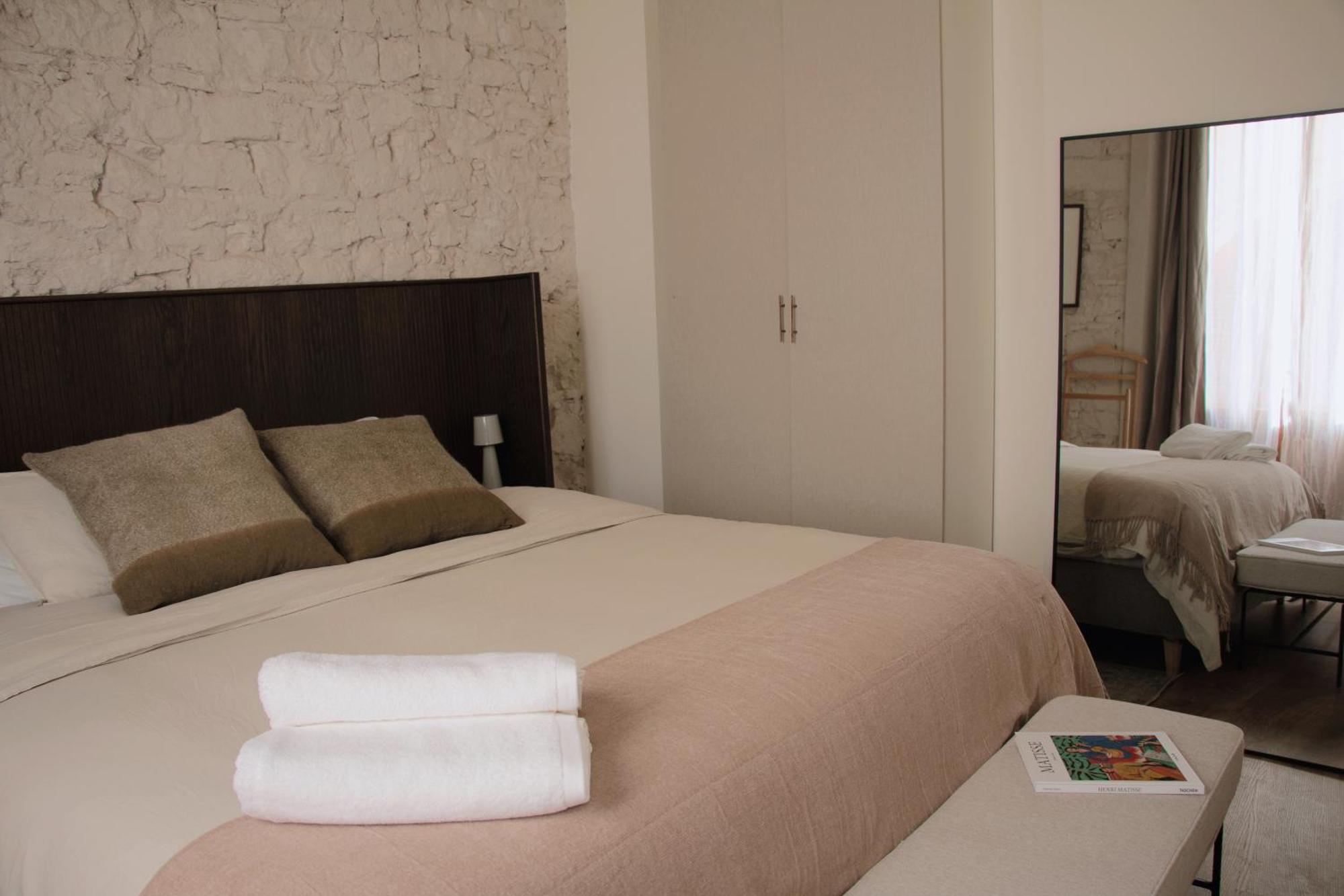 Urban Design Apartments & Studios Barcelona Exterior photo